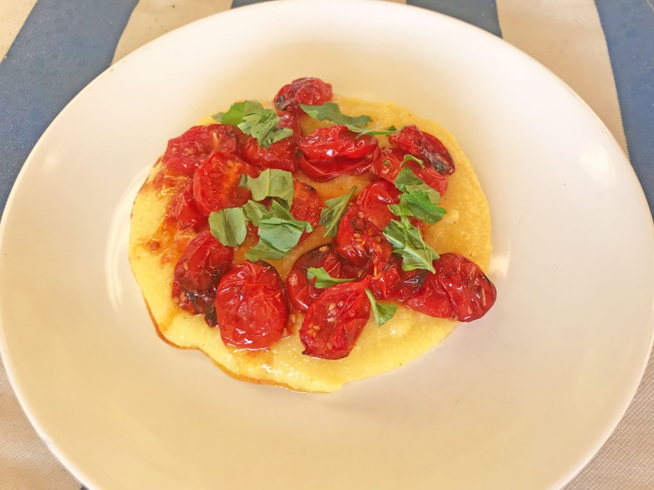 Polenta mit Ofenparadeisern