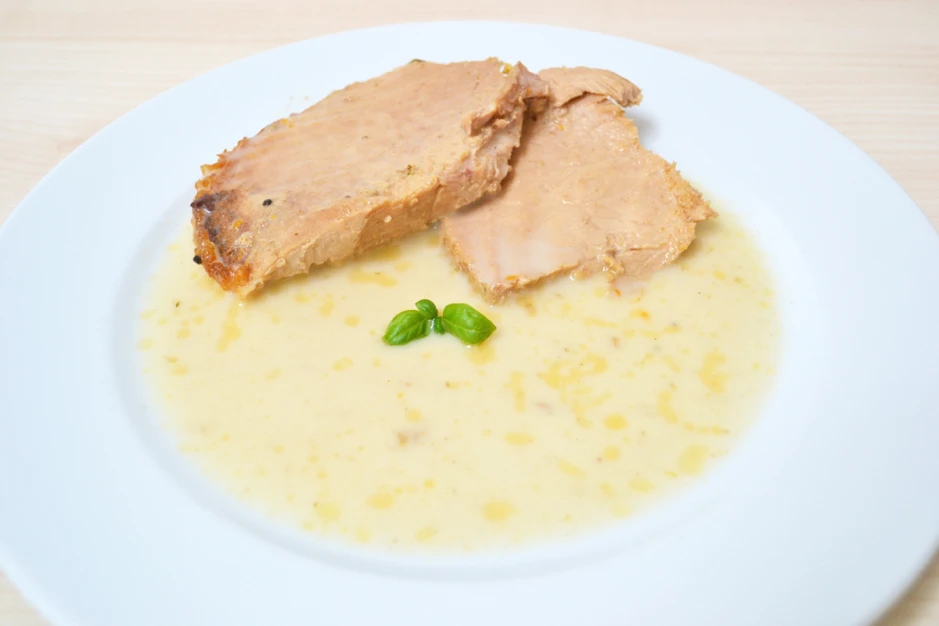 Rosmarinbraten mit Buttermilchso&szlig;e