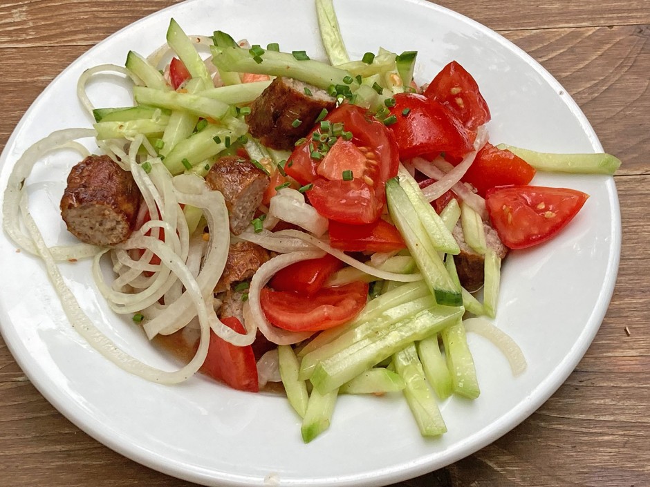 Bratwurstsalat