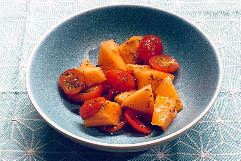 Tomatensalat mit Cantaloupe-Melone