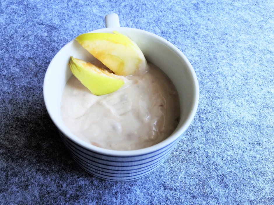 Schokojoghurt mit Klarapfel