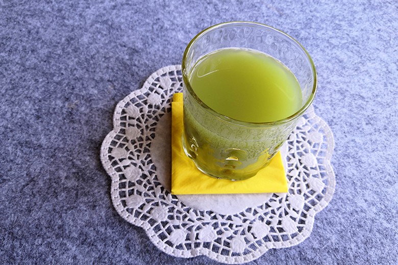 Kräuter-Apfelsaft ohne Entsafter