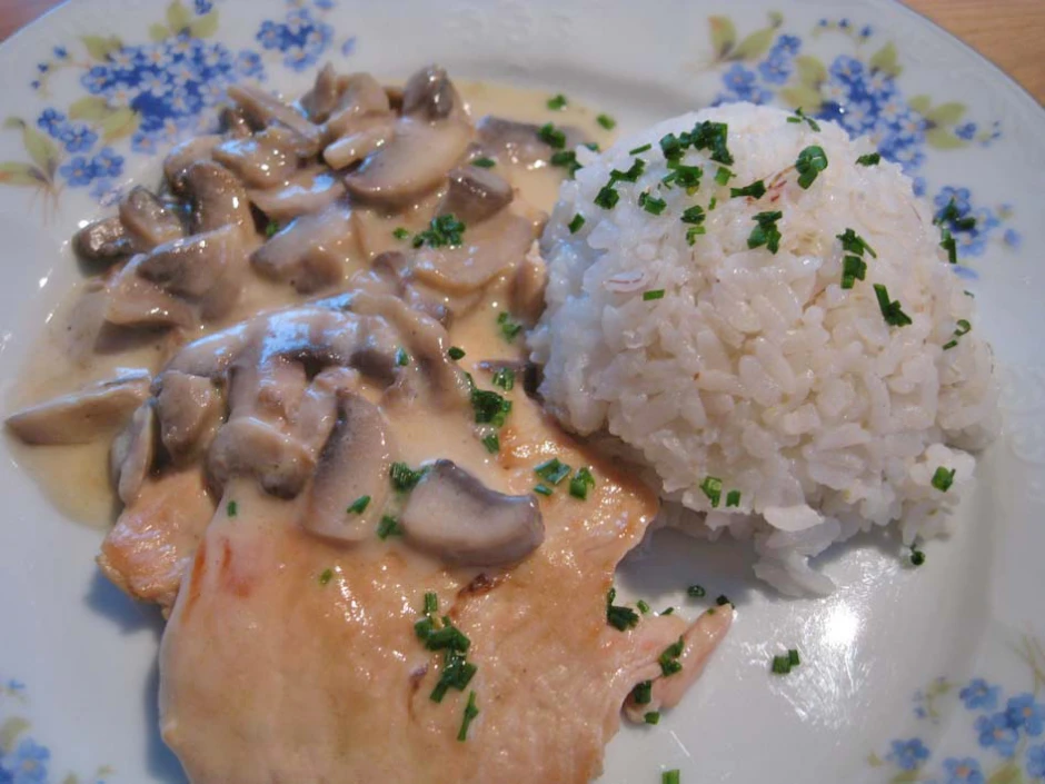 Putenfilet mit Champignons