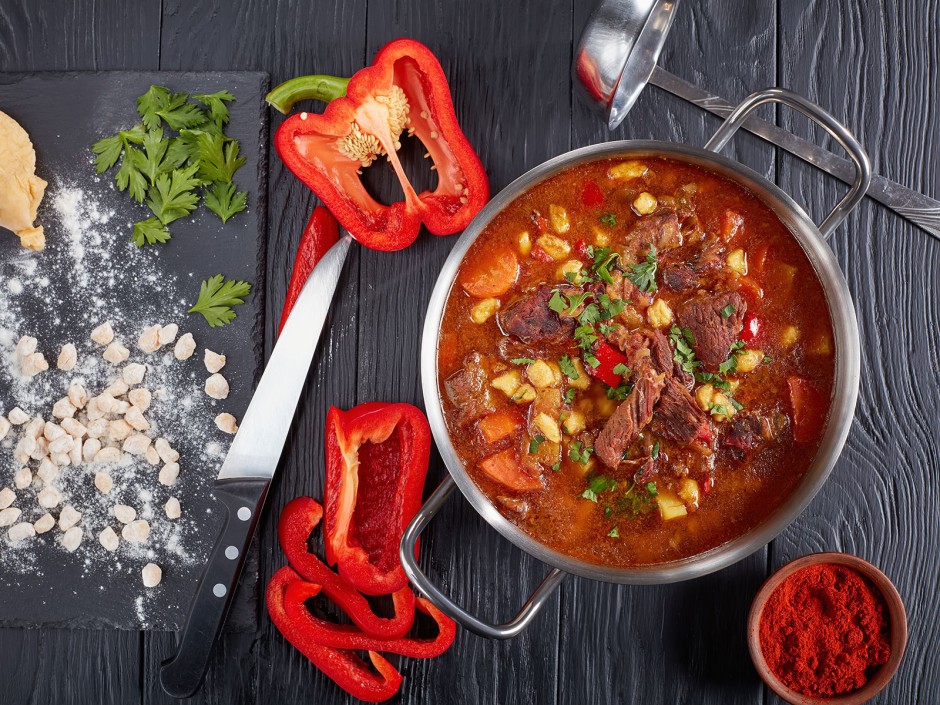 Gulyásleves - Gulaschsuppe