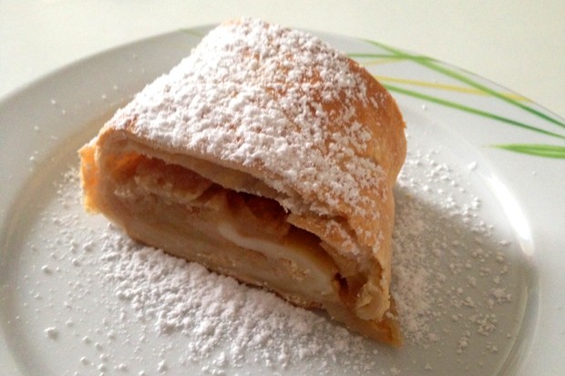 Wiener Apfelstrudel