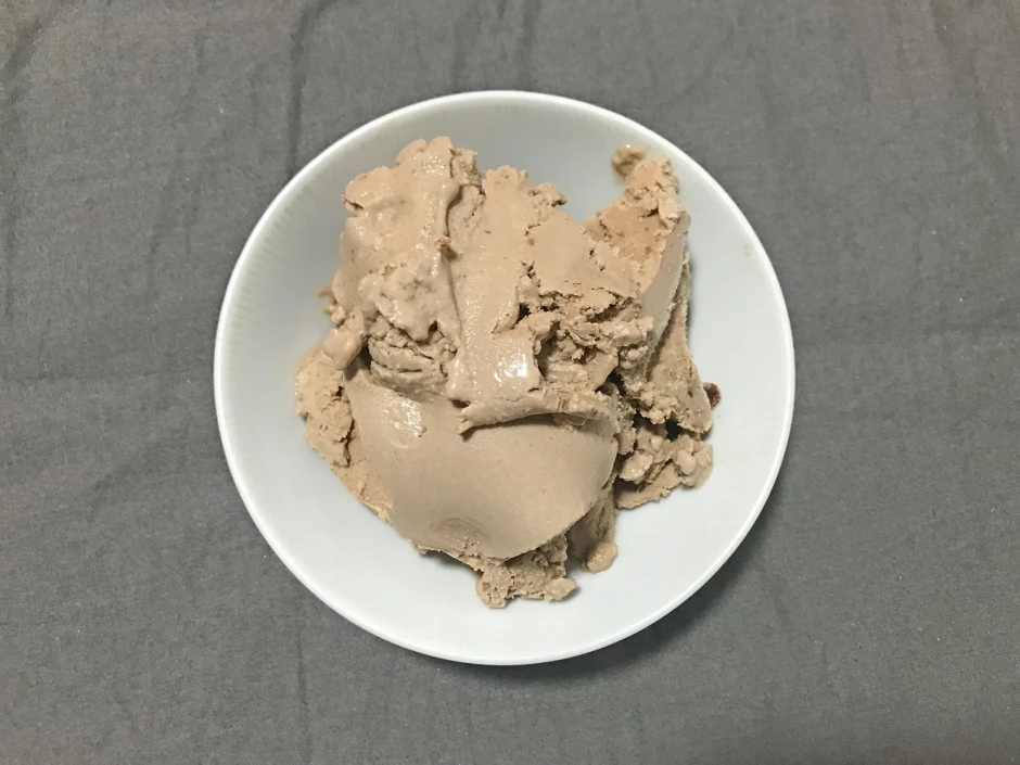 Studentenfutter-Eis