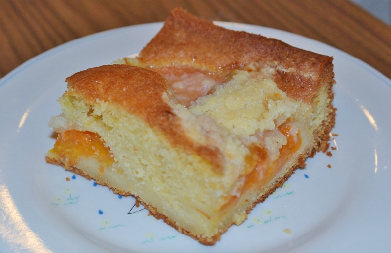 Marillen-Streusel Kuchen am Blech