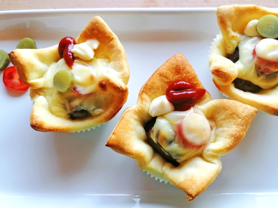 Cheeseburger Muffins