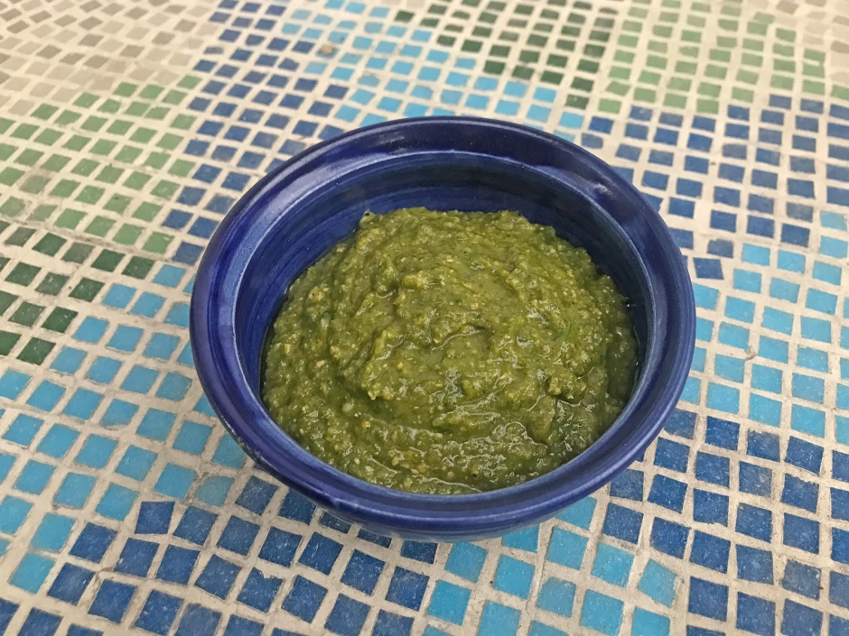 Karottengrün-Pesto