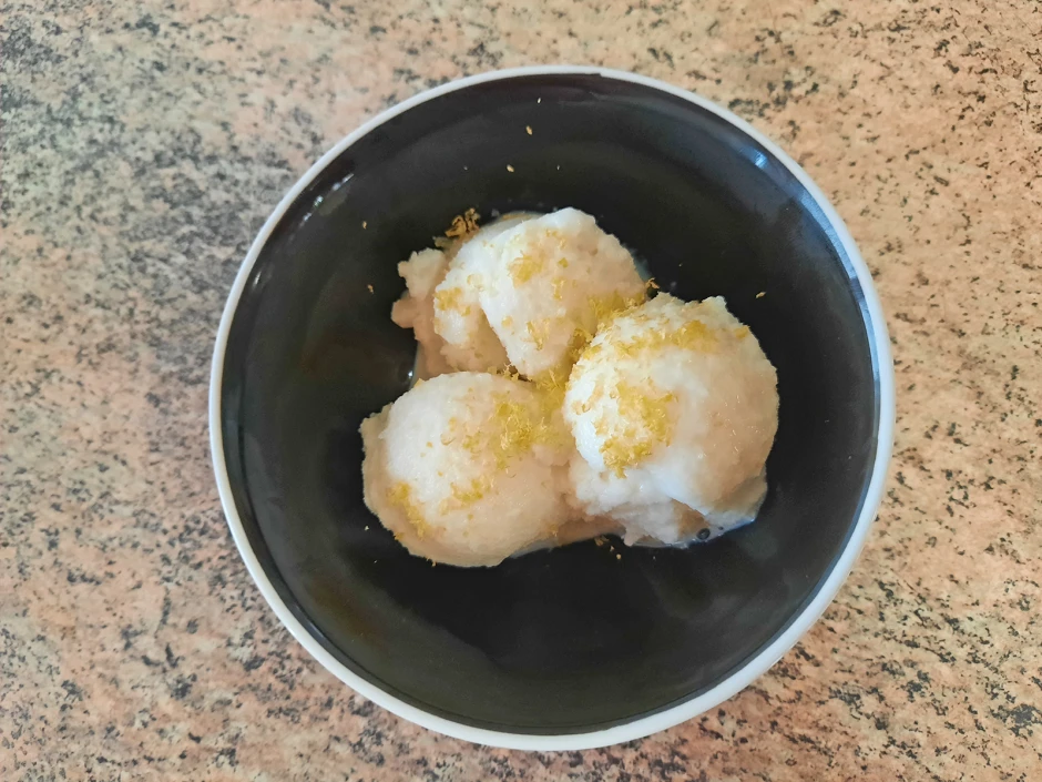 Zitronen Buttermilch Eis
