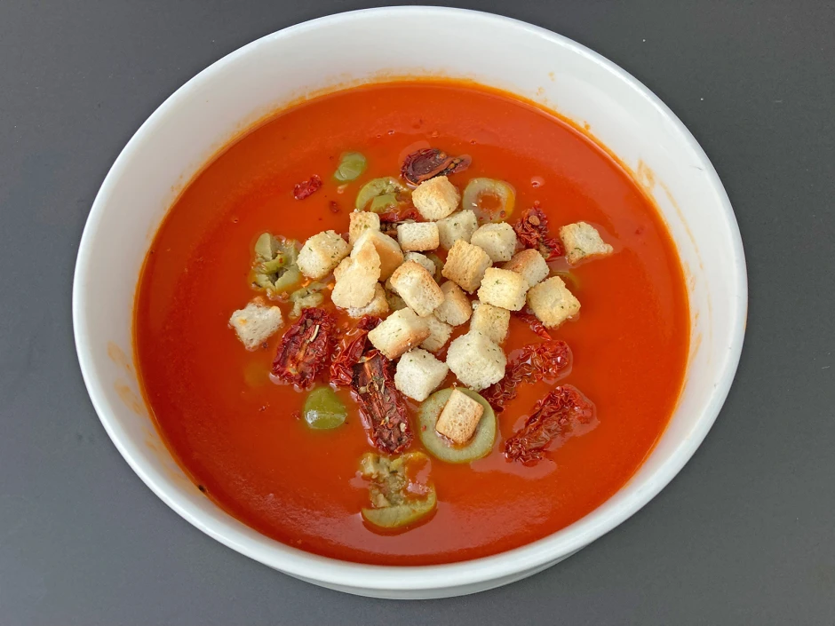 Tomaten-Sambuca-Suppe