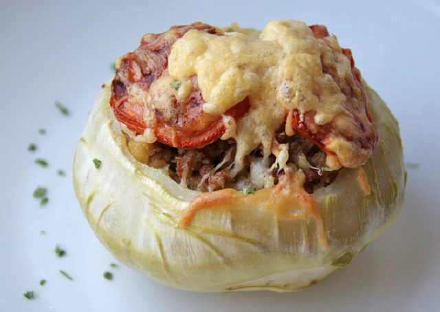 Gef&uuml;llter Kohlrabi mit K&auml;se gratiniert