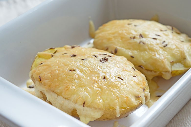 Kartoffel mit Kümmelkäse