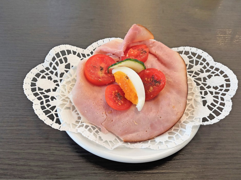 Schinkenbrötchen mit Paradeiser