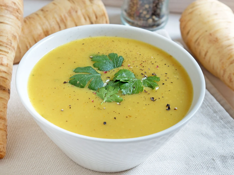 Pastinakensuppe mit Curry