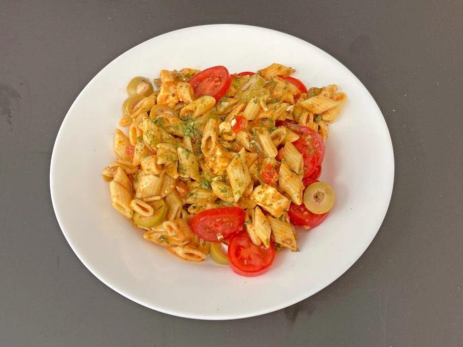 Nudelsalat mit Schafsk&auml;se