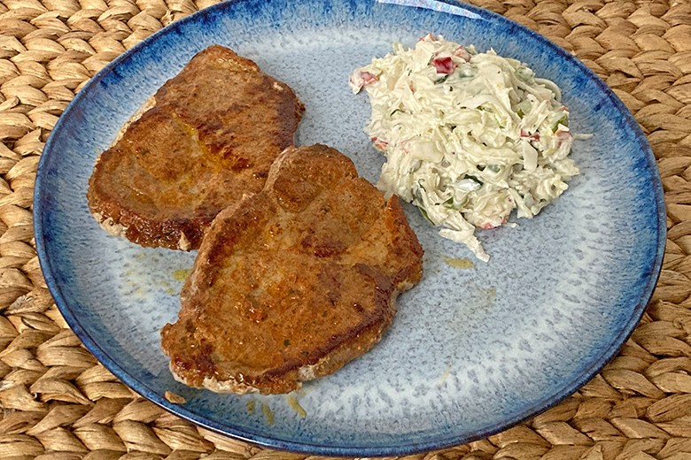 Steak nach Gyros-Art und Zaziki-Salat