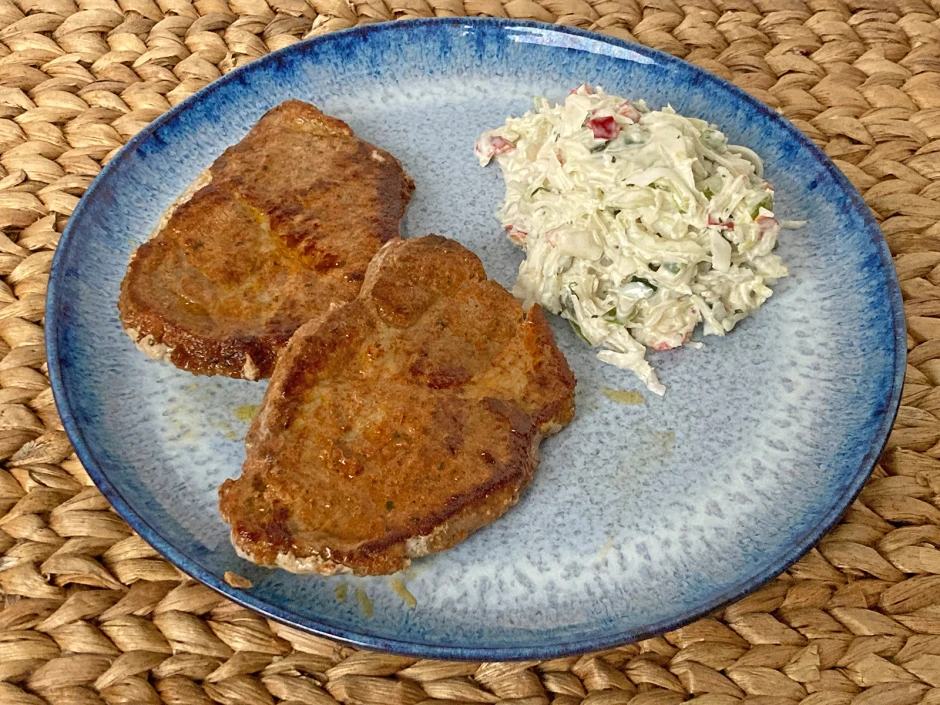 Steak nach Gyros-Art und Zaziki-Salat