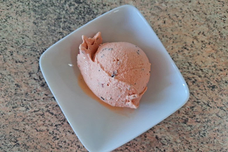 Mango-Pflaumen-Maracuja-Eis