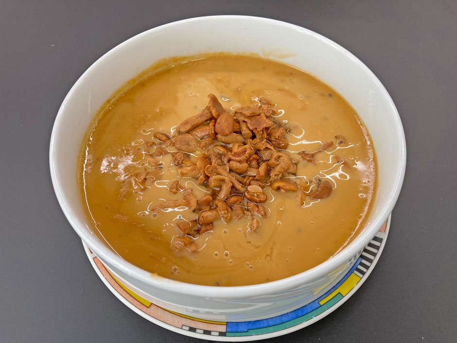 Cremige Eierschwammerlsuppe