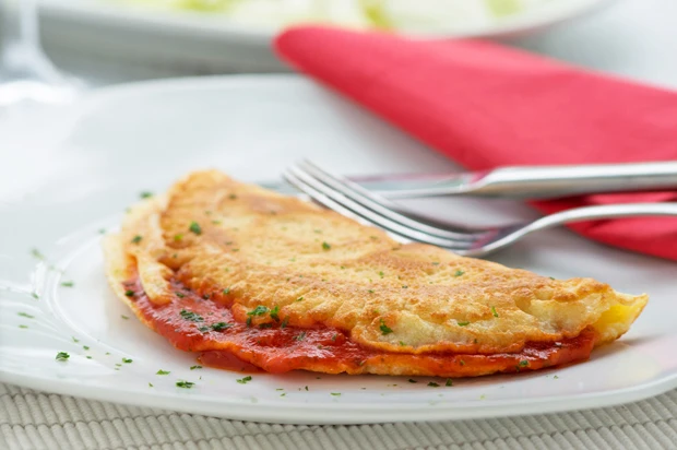 Omelette mit Tomatensugo
