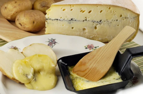 Raclette mit K&auml;se und Kartoffeln