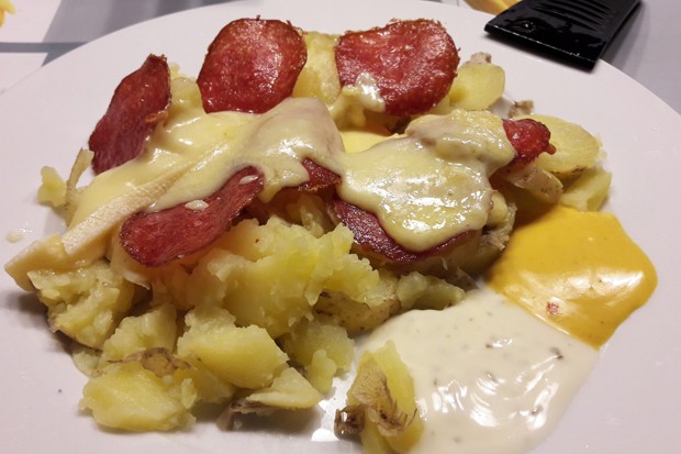 Raclette mit Salami