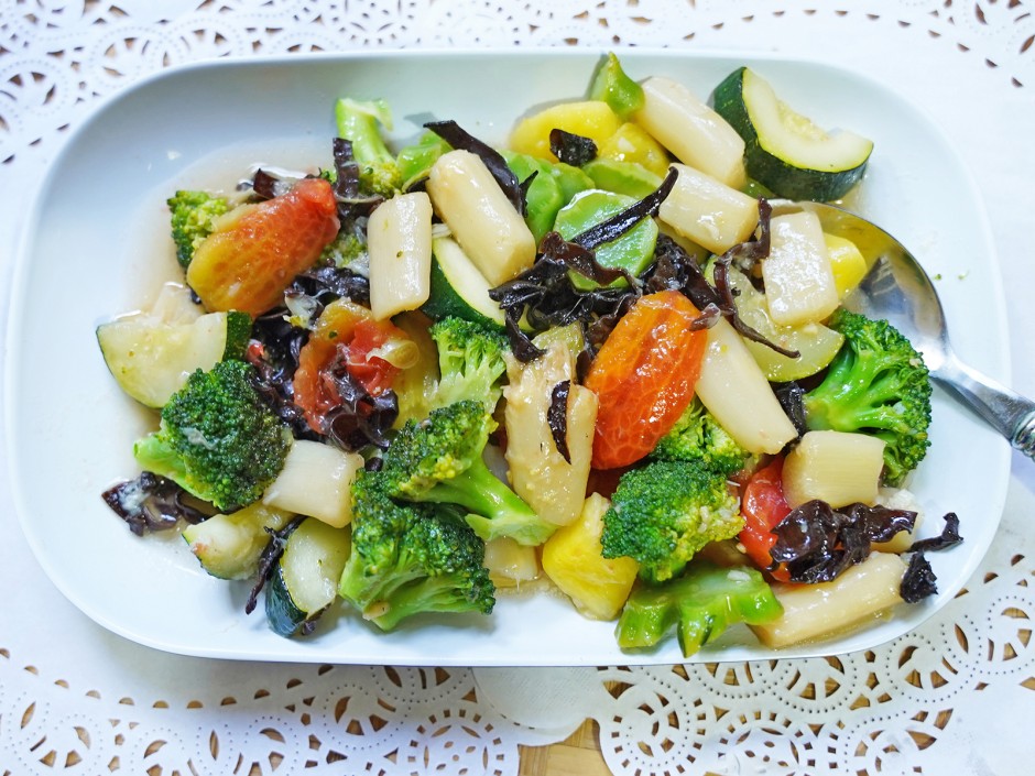 Cap Cay mit Pilzen, Spargel und Brokkoli