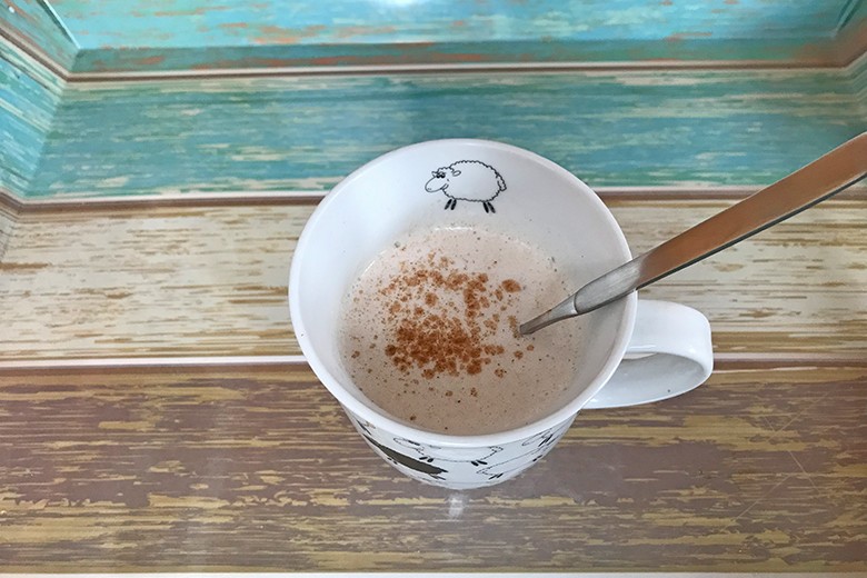 Karamellisierte Hafer-Zimt-Milch