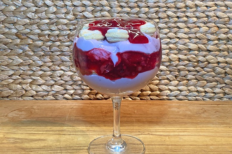 Topfen-Kirsch-Schichtdessert