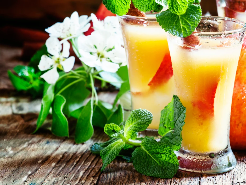 Apfel-Birnen-Saft Gin Cocktail