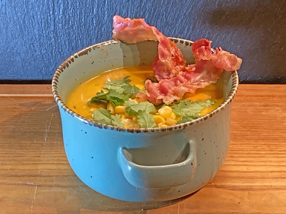 Maissuppe mit Speck