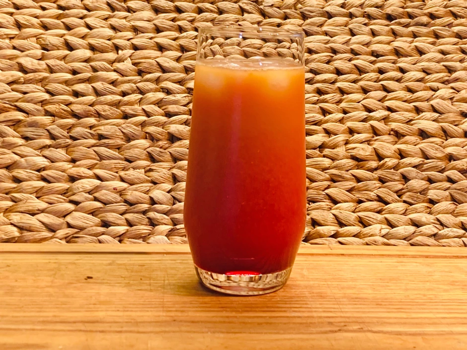 Orangen-Granatapfel-Drink