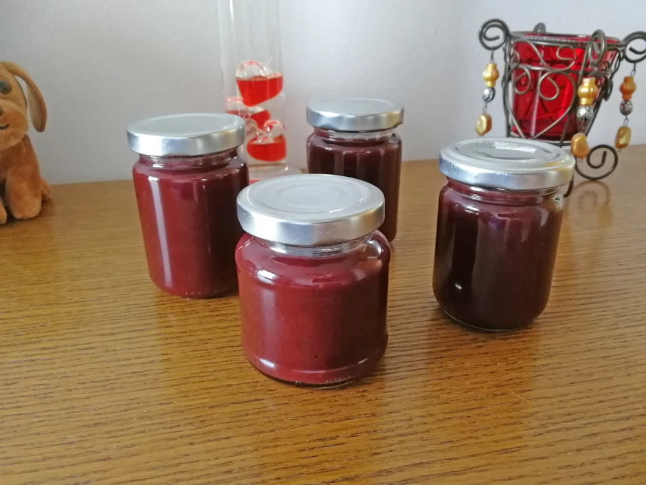 Zwetschkenmarmelade mit Rum