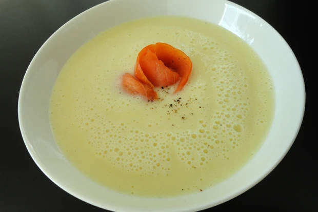 Kartoffel-Cremesuppe mit R&auml;ucherlachs