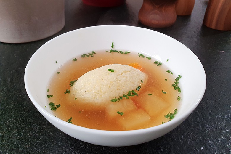 Grießnockerlsuppe