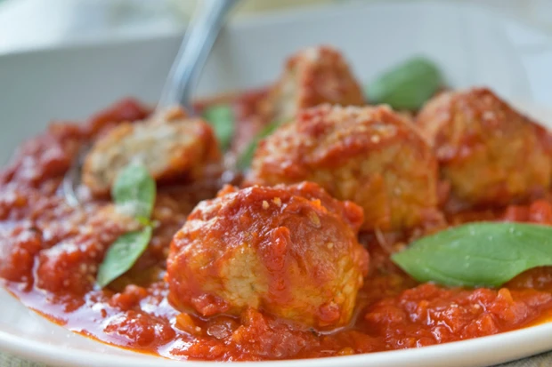 Kroatische B&auml;llchen in Tomatensauce