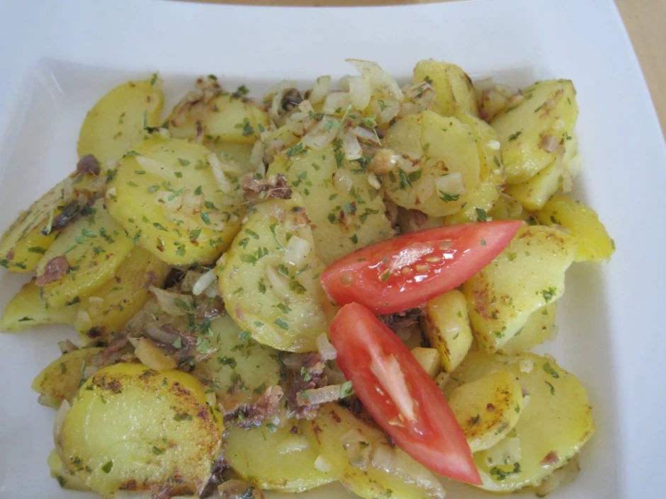 Kroatische Kartoffeln mit gesalzenen Sardellen
