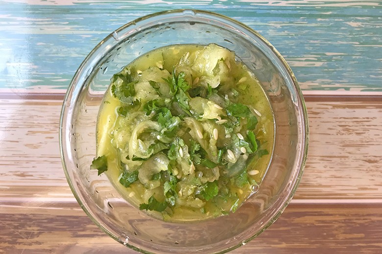 Gurkensalat mit Koriander