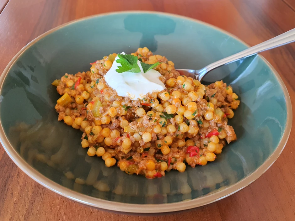 Fregola Sarda mit faschiertem Rind