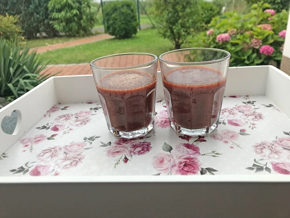 Holler-Zwetschgen-Smoothie