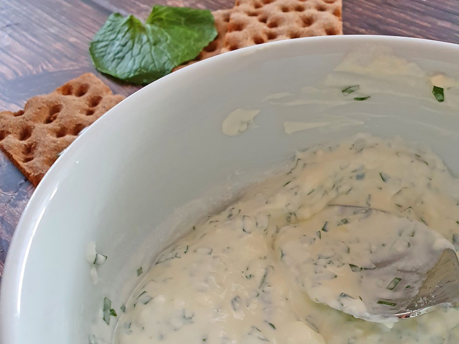 Aufstrich mit Wasabi-Blätter