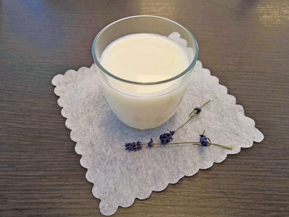 Hafermilch mit Lavendel