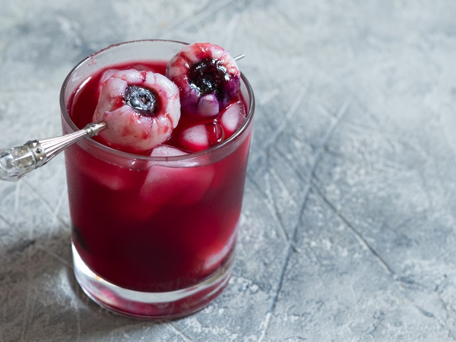 Blutcocktail mit Glubschaugenspieße