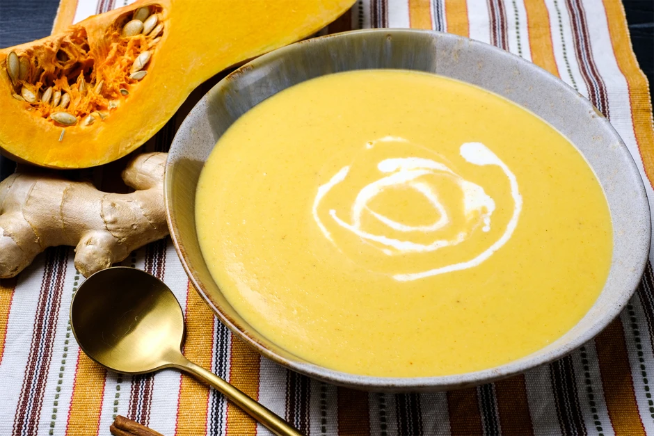 K&uuml;rbissuppe mit Ingwer