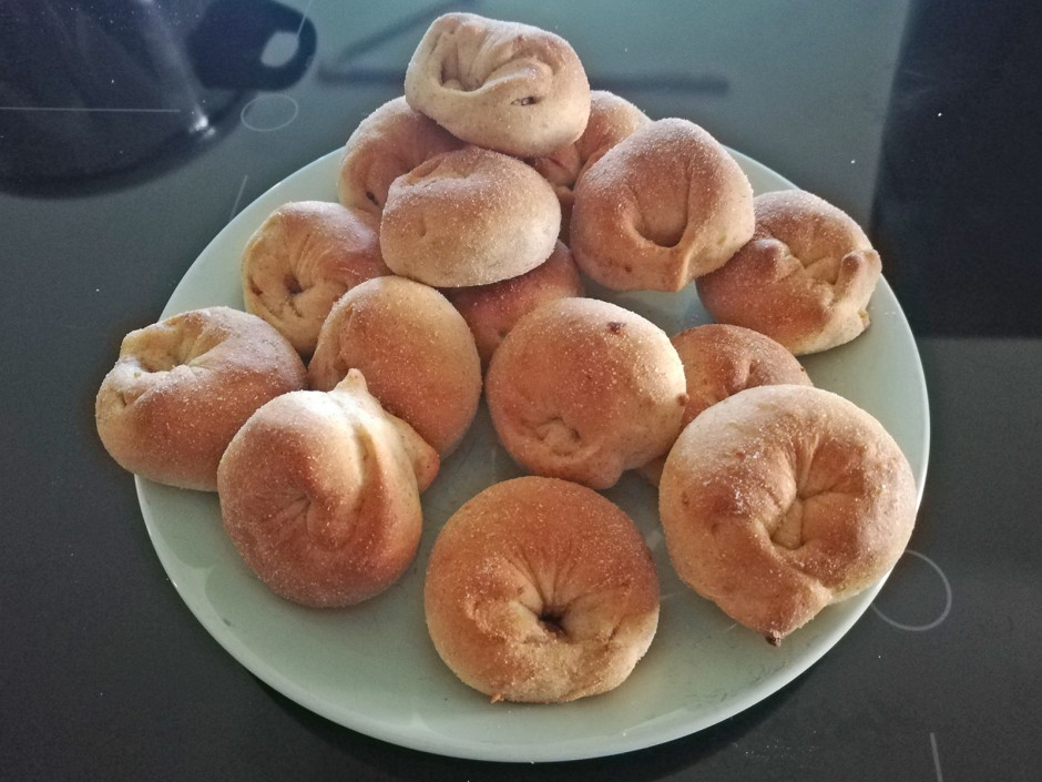 Kleines Germteiggebäck