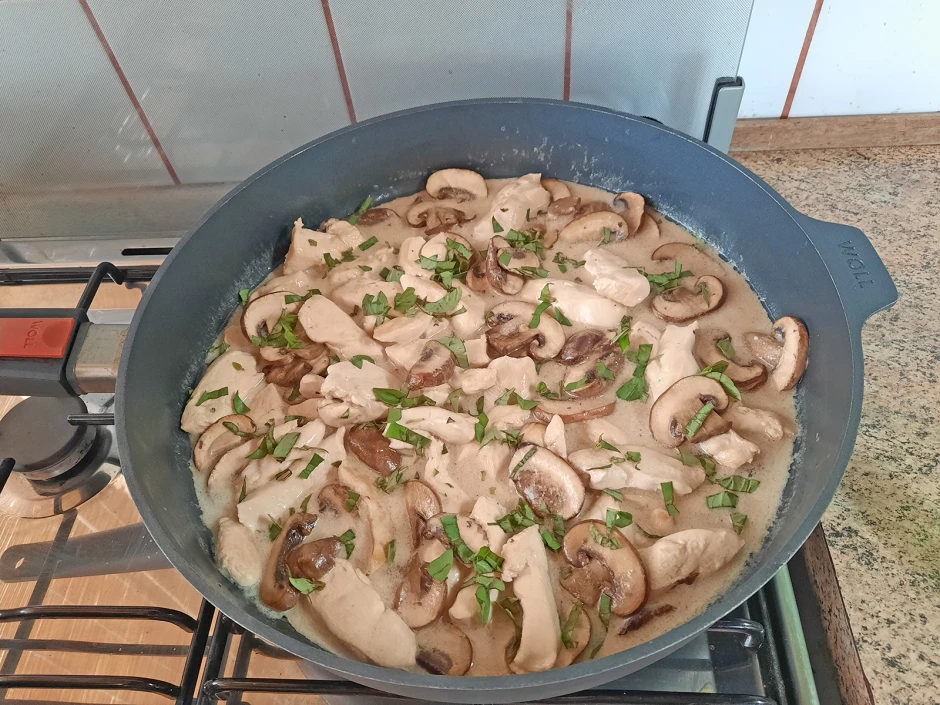 H&auml;hnchenpfanne mit Kokosmilch