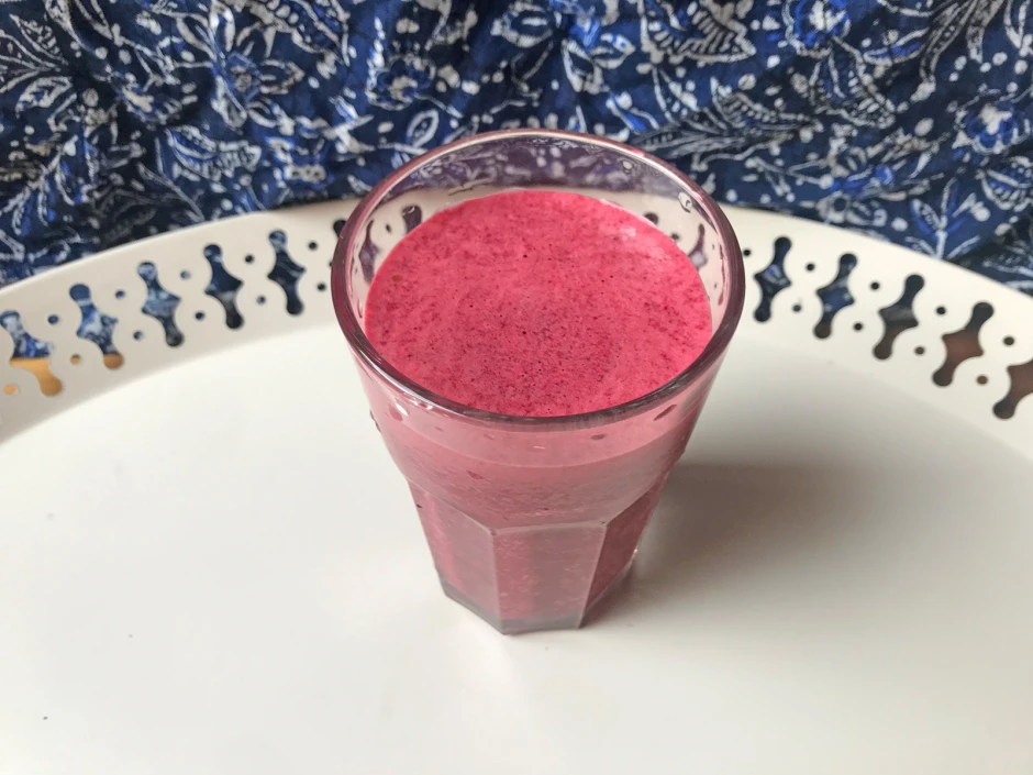 Rote R&uuml;ben-Latte mit Zimt und Pfeffer