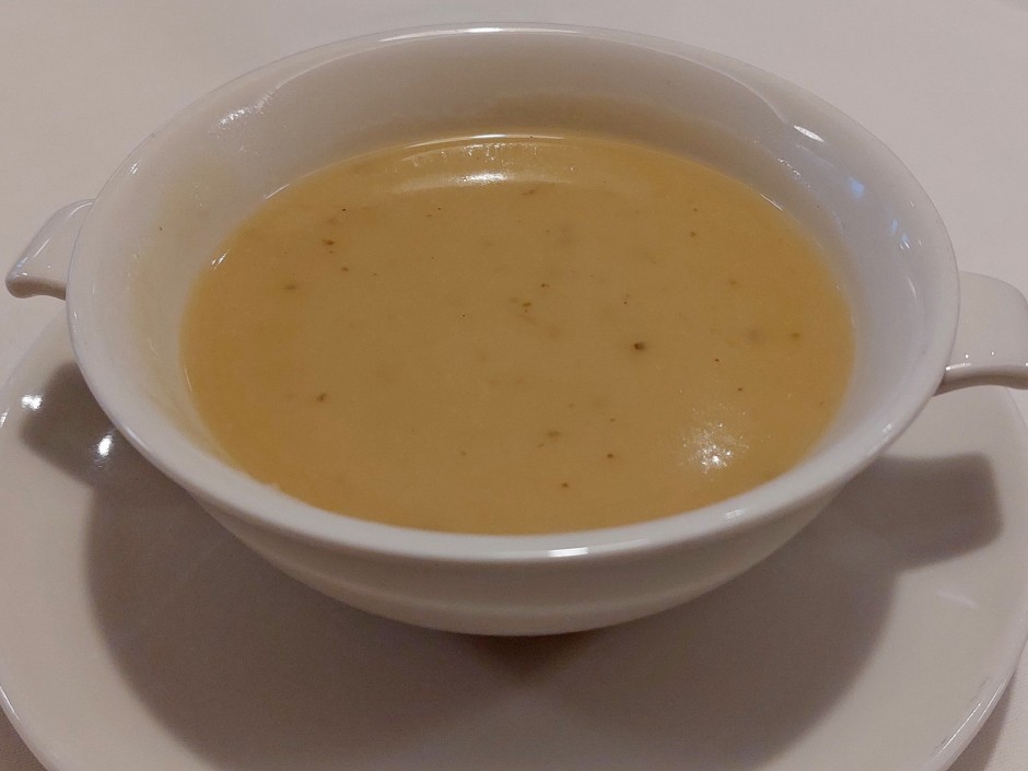 Zwiebel-Erdäpfelsuppe
