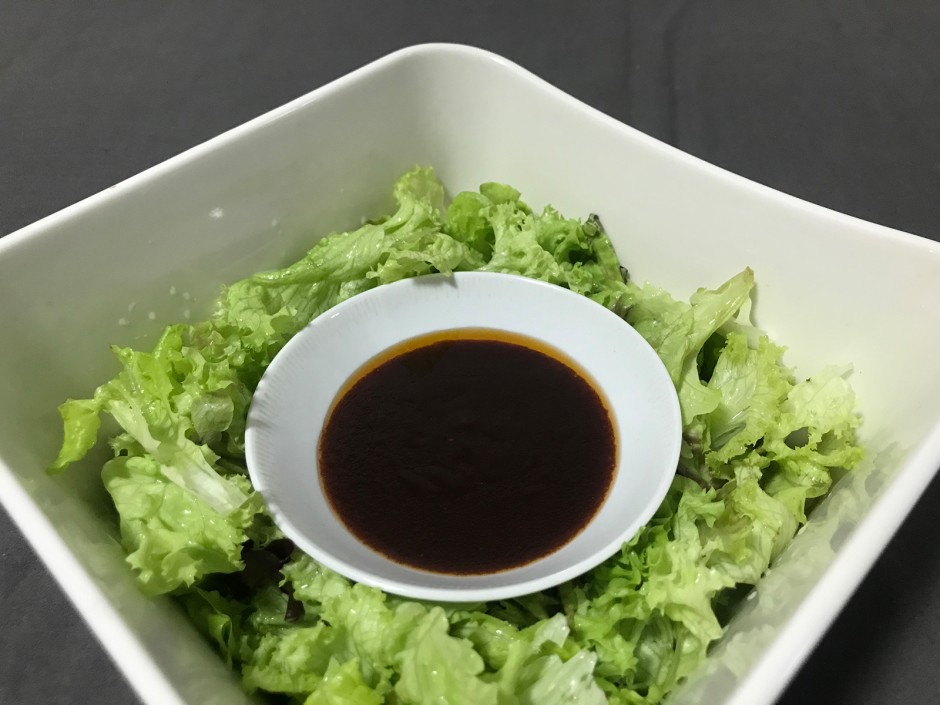 Rotes Salatdressing